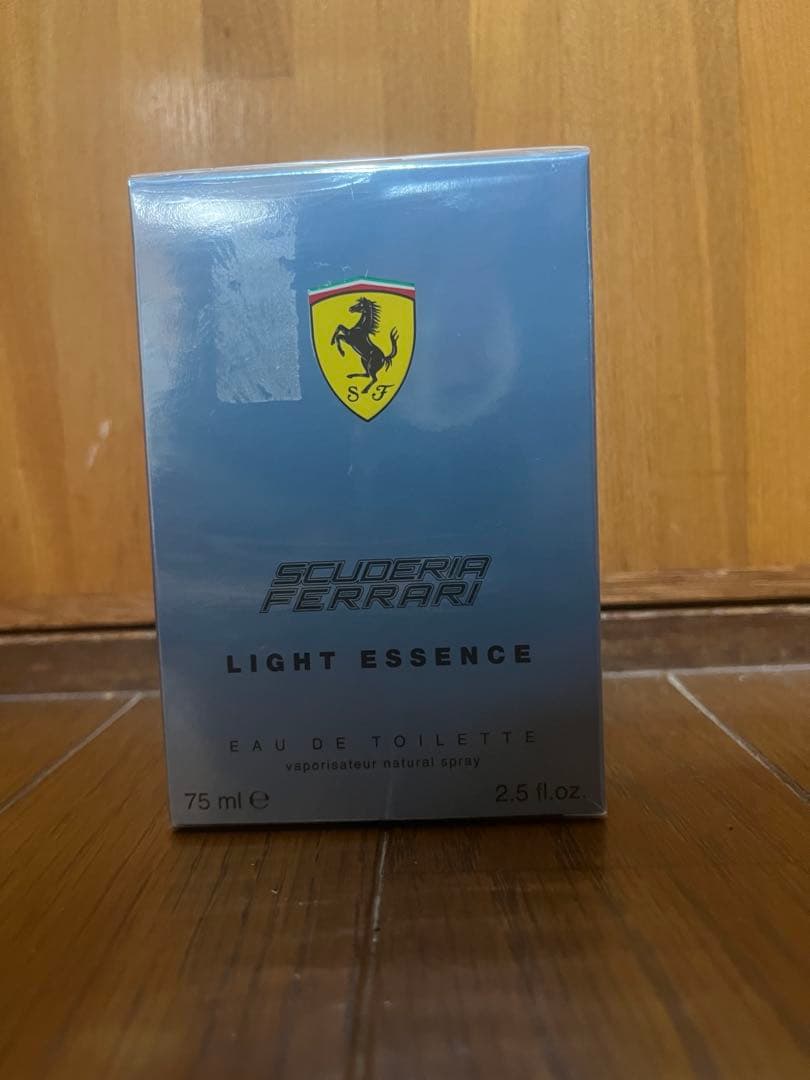 新品未使用 フェラーリ　ライトエッセンス 75ml オードトワレ