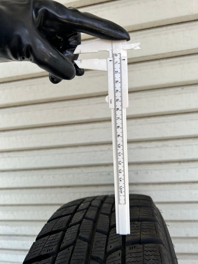 トヨタ・ライズ・ロッキースタッドレスタイヤホイールセット