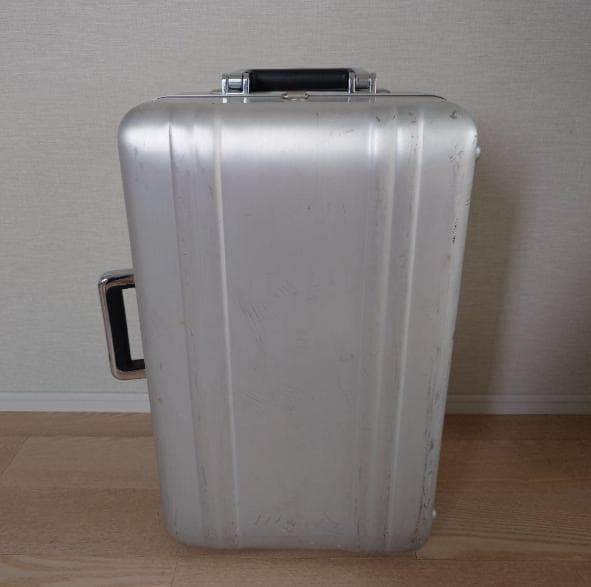 ゼロハリバートン アルミ キャリーケース 2輪 約35〜40L 機内持ち込み可