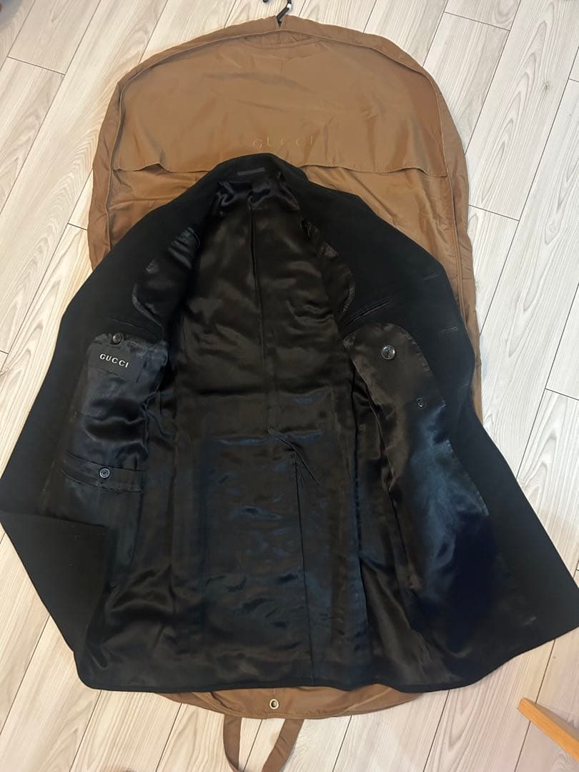 GUCCI ブラック ダブルブレスト トレンチコート