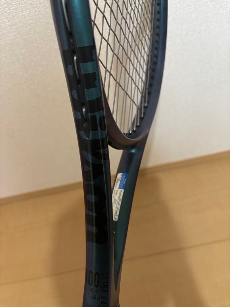 ULTRA 100 V4.0 G2（Wilsonテニスラケット）