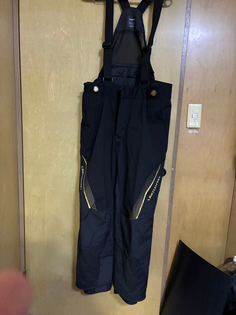 【新品未使用品】リミテッドプロ　ゴアテックスプロレインスーツ　サイズL