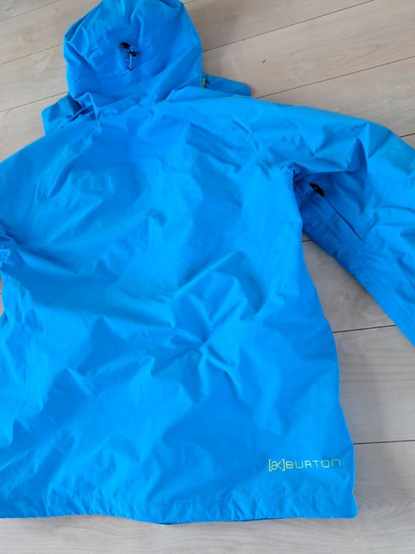 Burton　akシリーズ　 GORE-TEX フード付きジャケット　Mサイズ