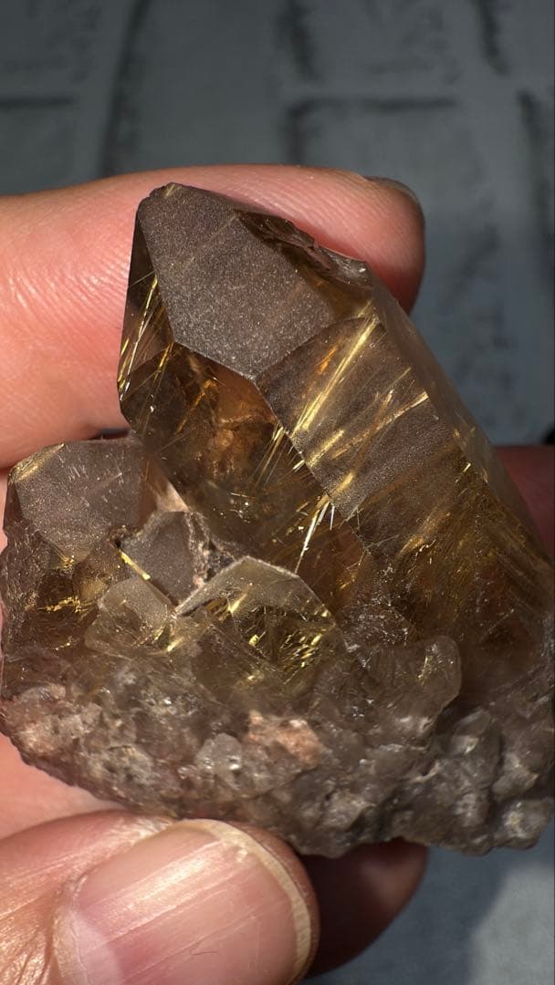 ⑤ブラジル産 タイチンルチルクォーツ マスター 原石クラスター 特注手彫専用台座