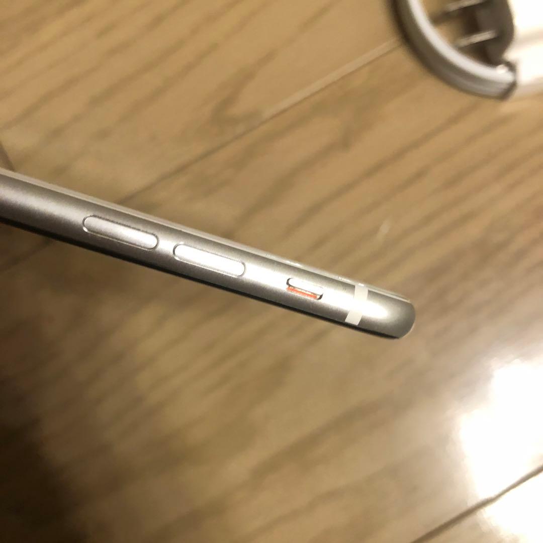 美品　iPhone SE 第2世代