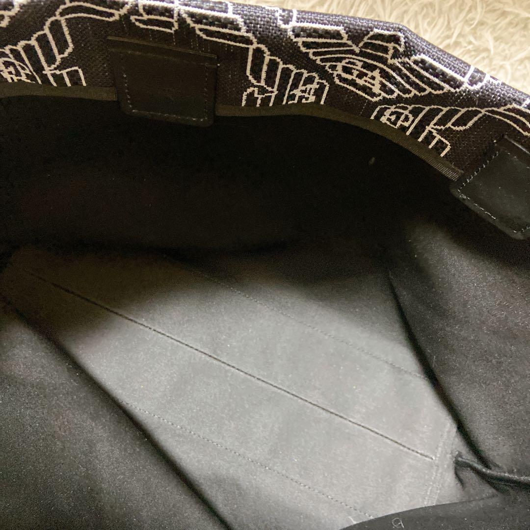 うさぎ ⭐️エンポリオアルマーニ　トートバッグ　A4サイズ 総柄　ロゴ