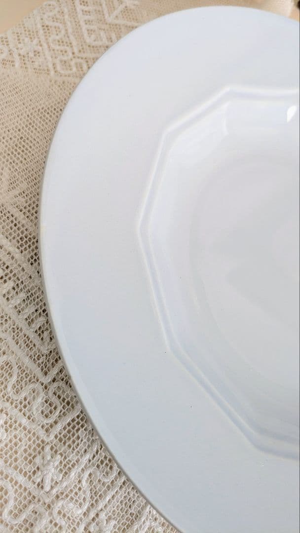 フランス モントロー シンプルな丸皿 ペールブルー