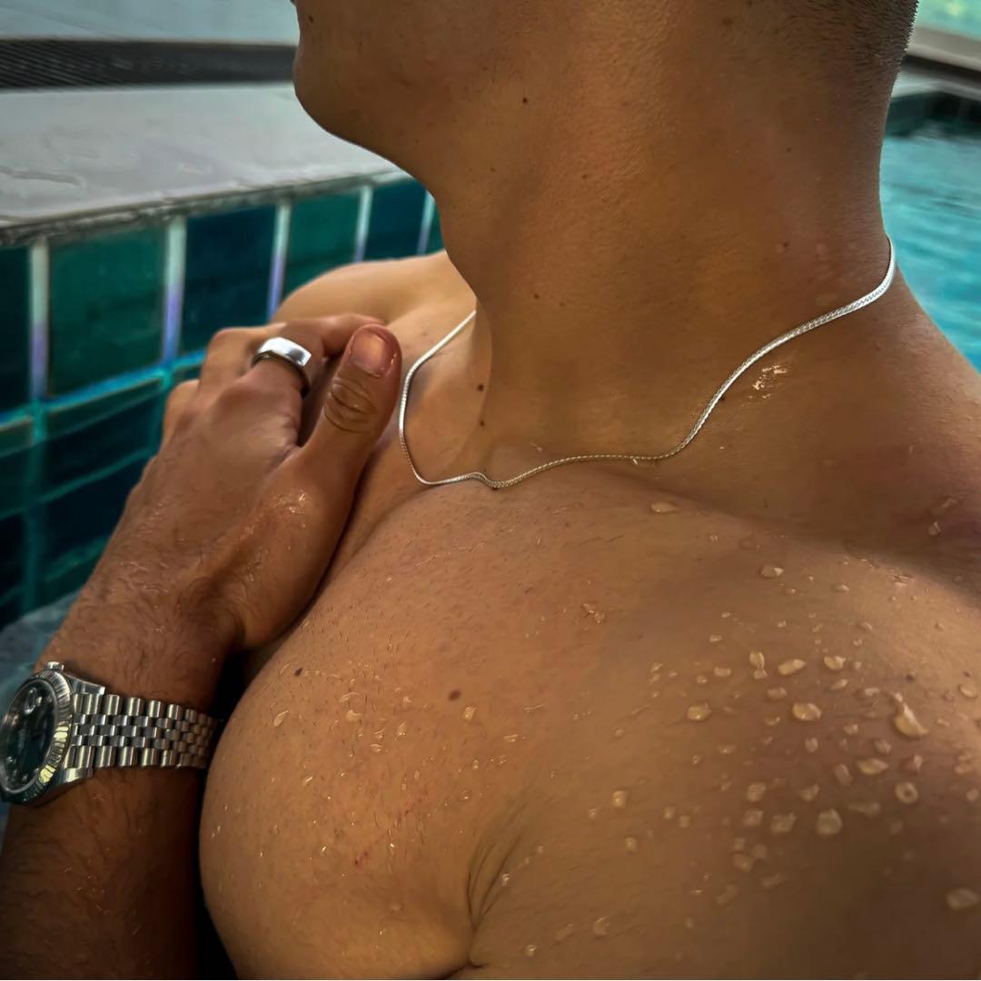 DIFFERENT ネックレス　シルバー