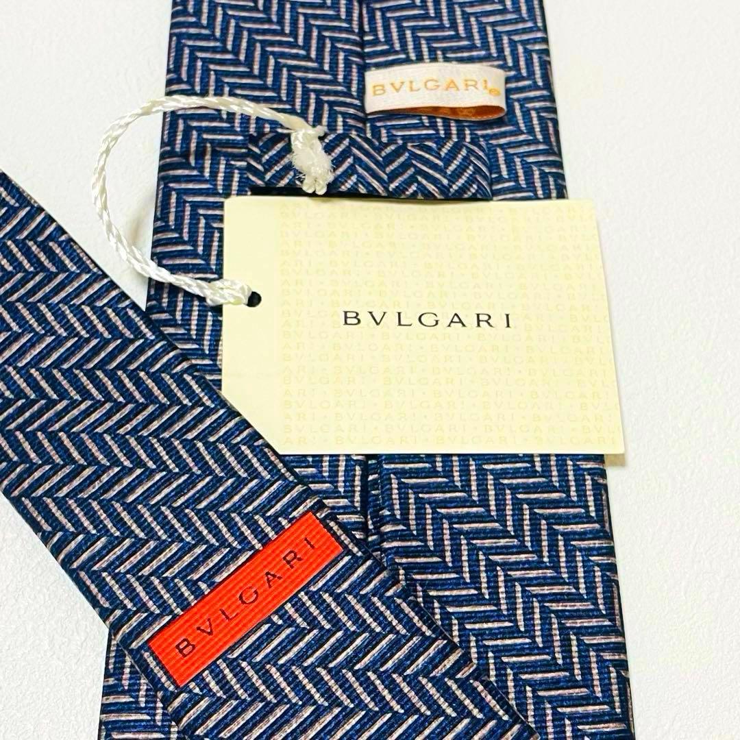 【極美品】ブルガリ セッテピエゲ ネクタイ ロゴ シェブロン ネイビー ピンク
