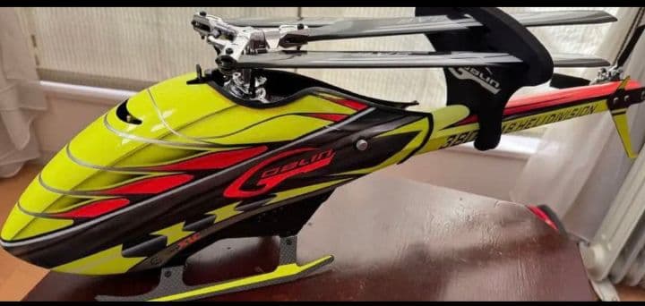 ラジコンヘリ　ゴブリン380限定品3枚ブレード