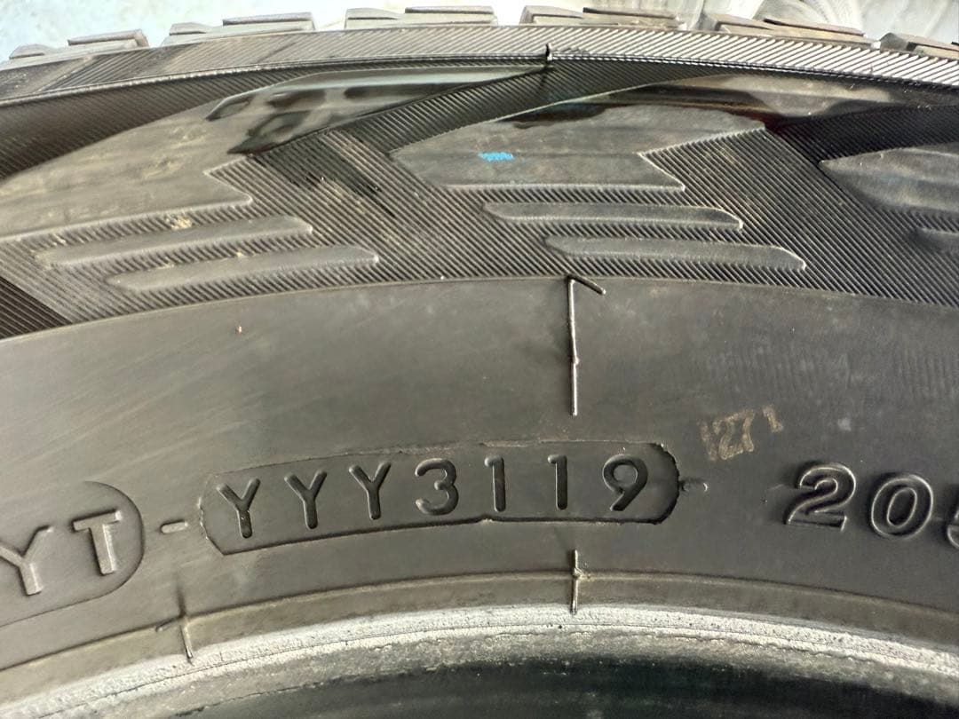 Ramonヨコハマスタッドレス205／70R15 96Q深溝