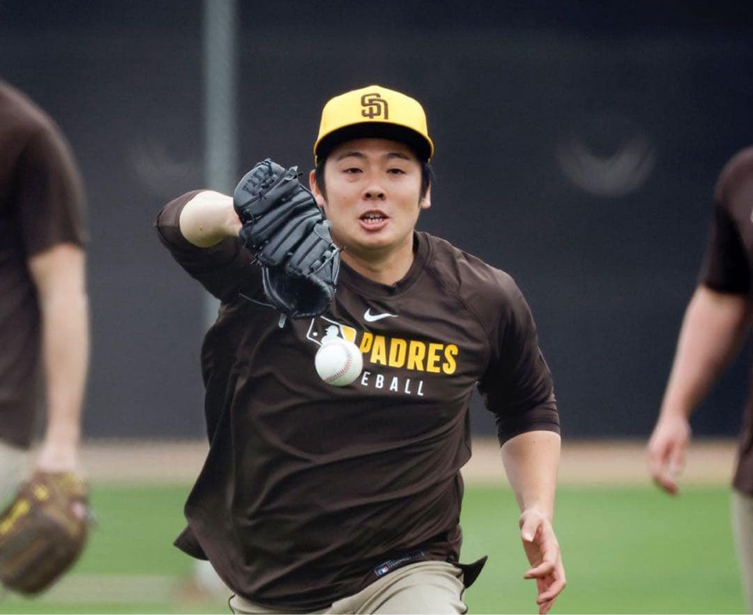 ダルビッシュ選手等着用サイズS パドレスオーセンティック パフォーマンスTシャツ