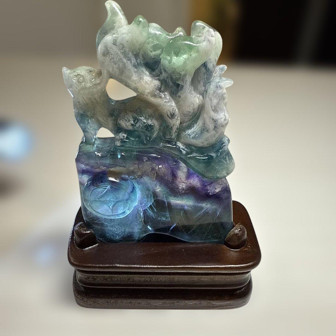 九尾　フェザーフローライト　狐　台座付　貴重　美品　新品