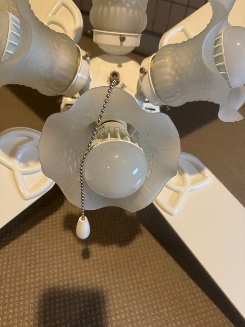 ホワイト シーリングファン 4枚羽根 天井照明