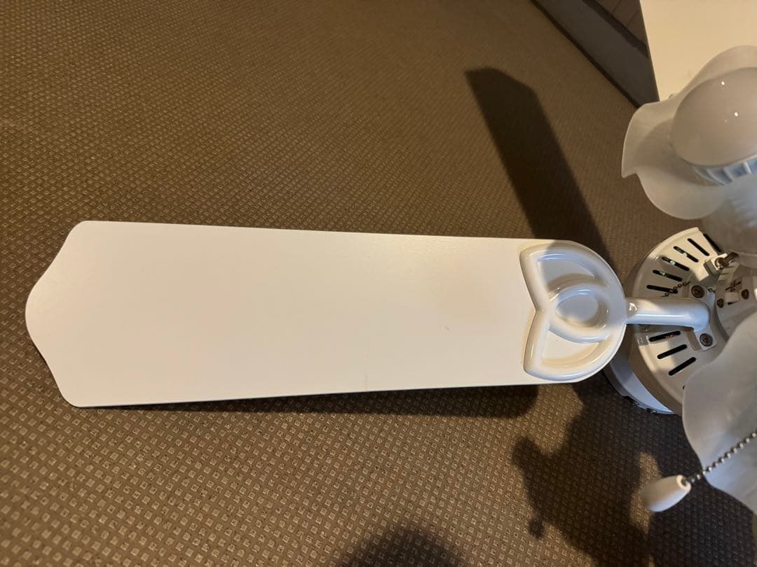 ホワイト シーリングファン 4枚羽根 天井照明