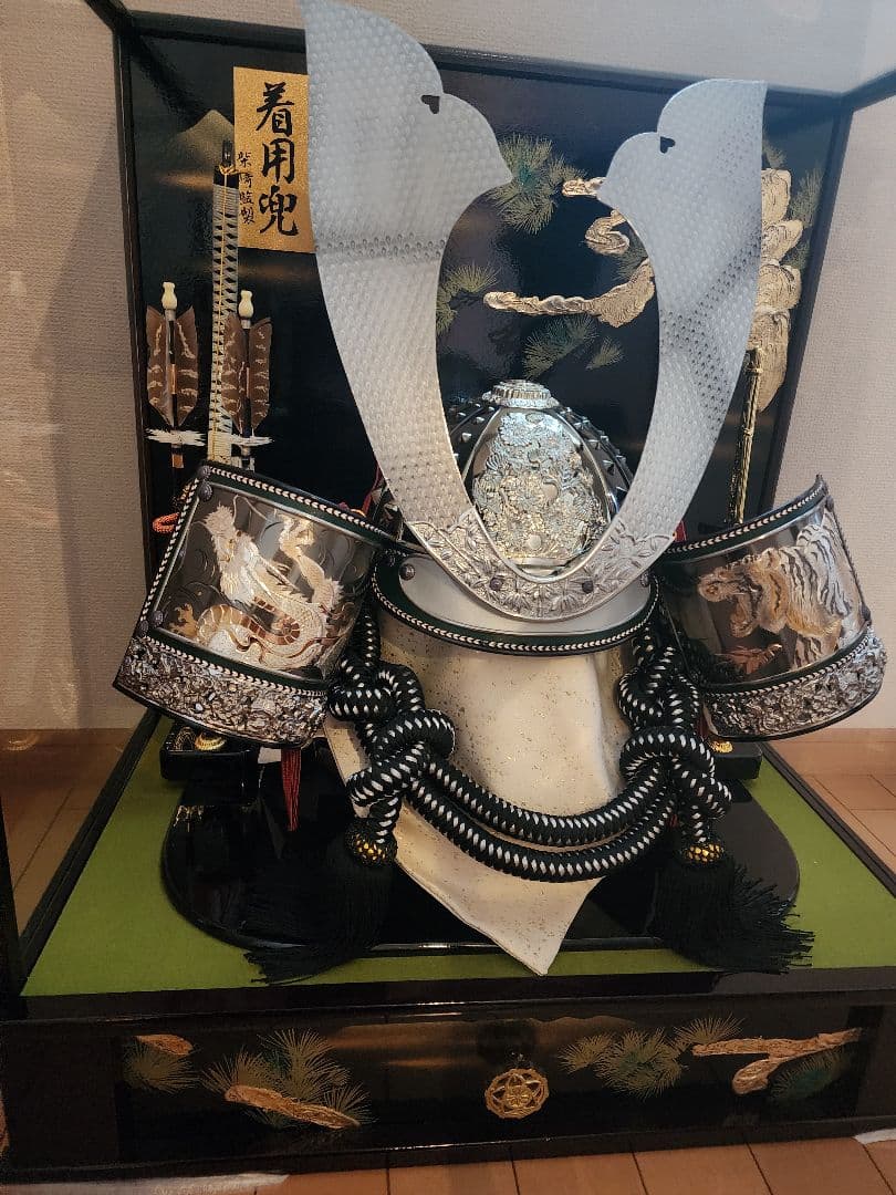 五月人形　兜　着用可　オルゴール付き