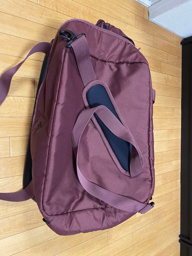 Burton ダッフルバッグ 70L 23-24モデル 防水　コンパートメント付