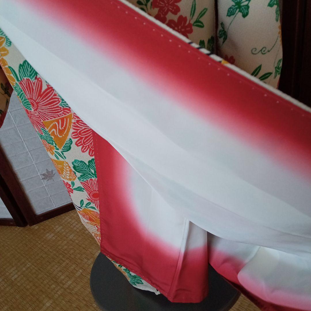 4055未使用美品　紅型　縮緬　中振袖　袷　ベージュで可愛い!