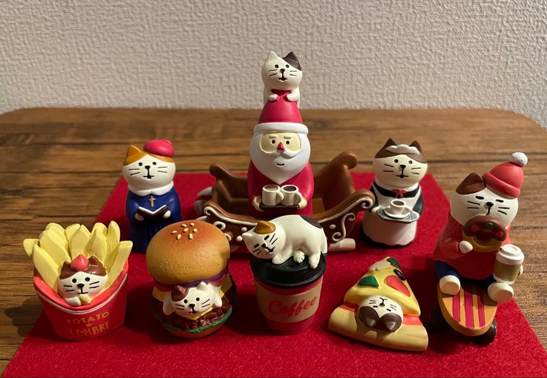 コンコンブル サンタ キャロル スケボー お菓子のそり コーヒー 猫 クリスマス