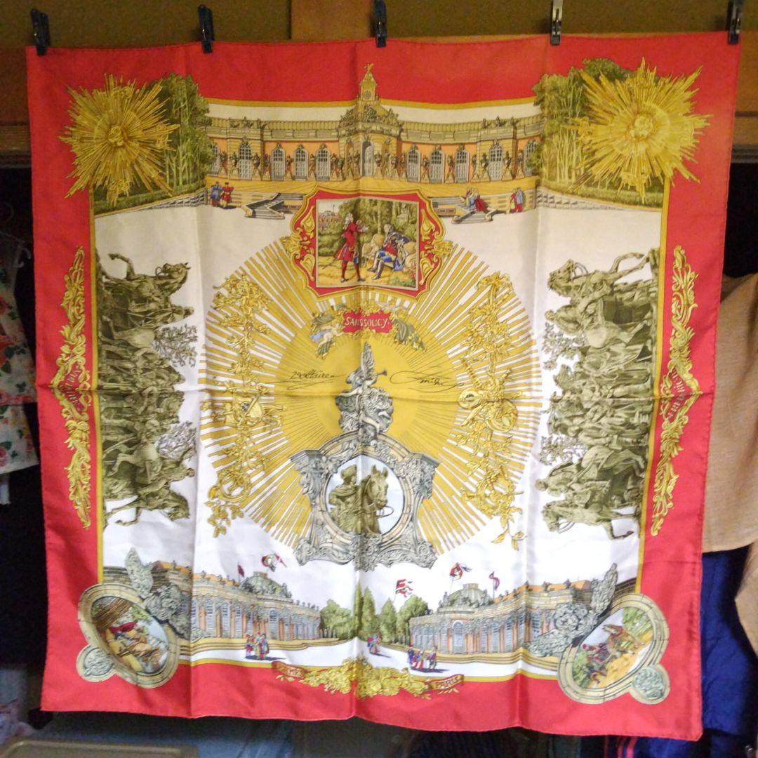 HERMES スカーフ(赤、金色)カレ90