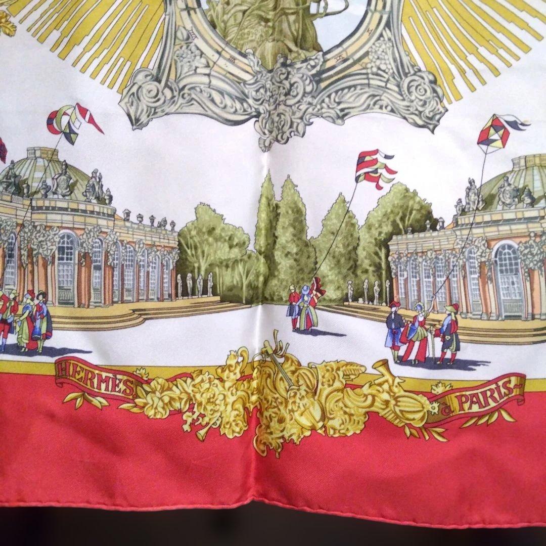 HERMES スカーフ(赤、金色)カレ90