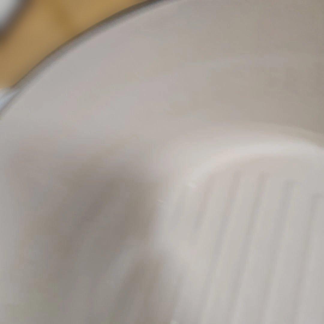 VERMICULAR バーミキュラ　両手鍋 パールホワイト　粉雪　 22cm