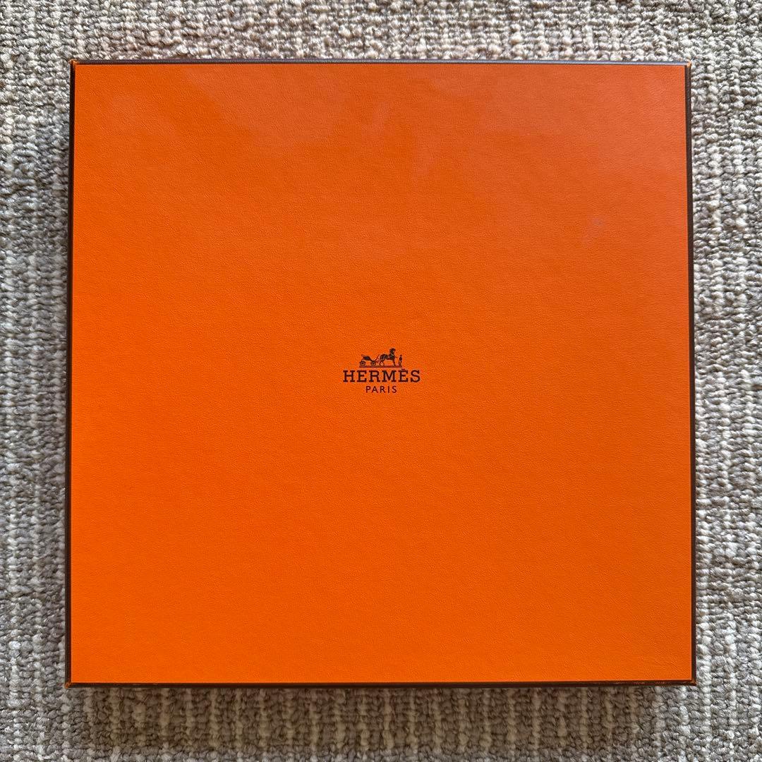 美品★ Hermes 去年の雪 カレ90 Neige d'Antan