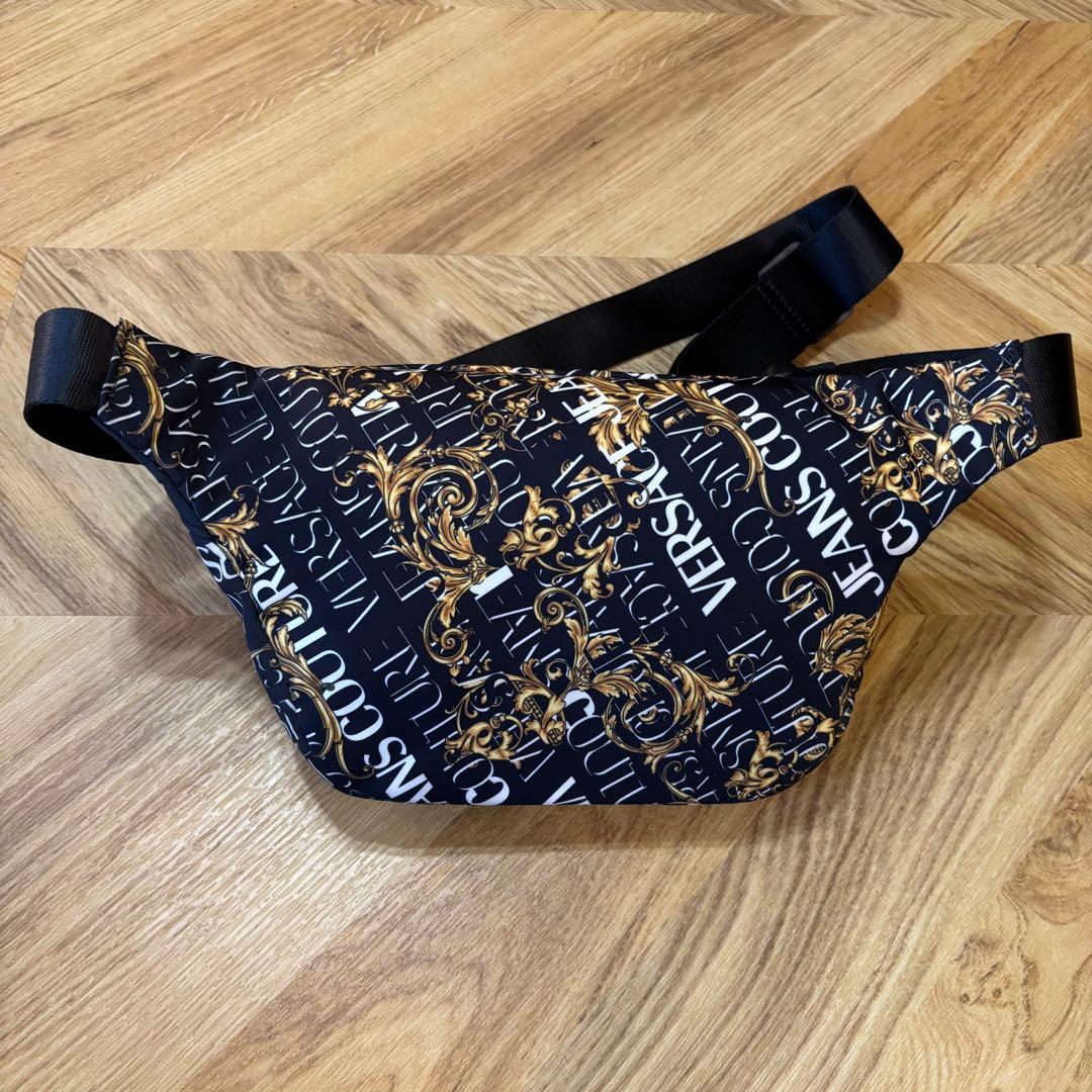 【未使用品】希少 VERSACE ナイロン ボディバッグ ブラック/ゴールド