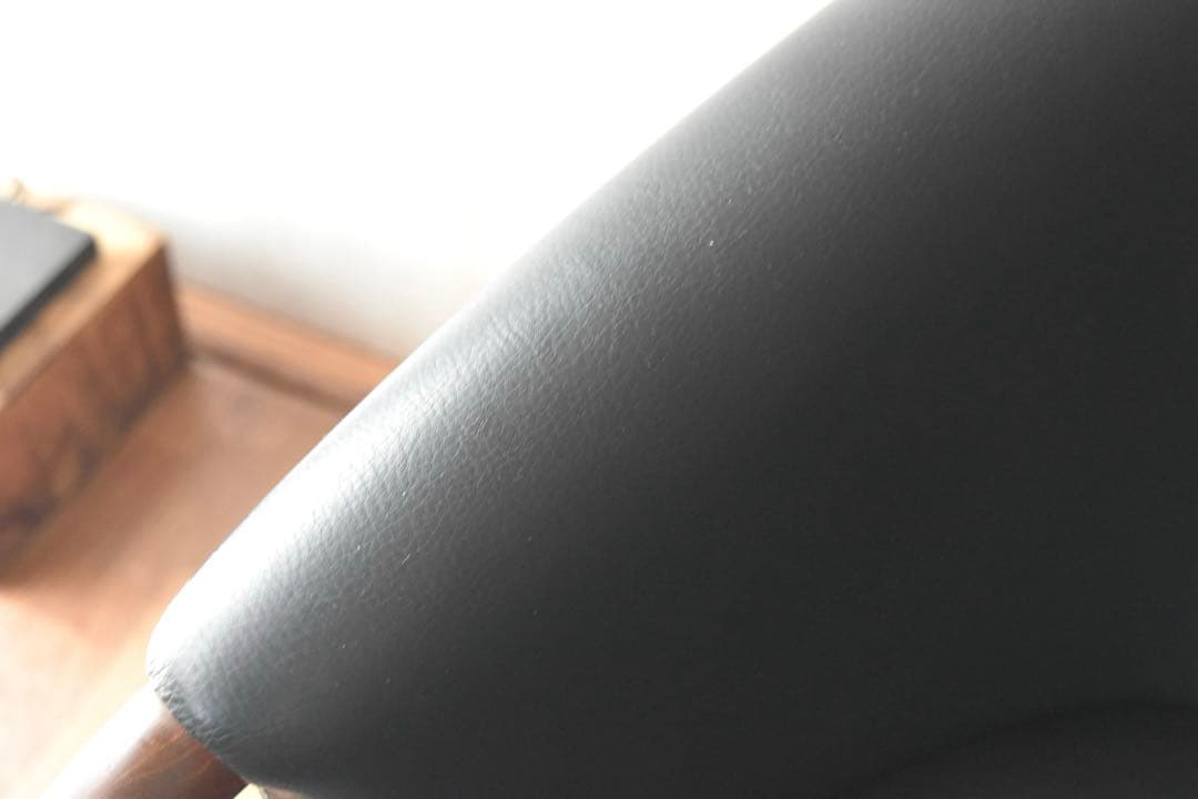 NIELAUS & JEKI MOBLER OPUS ②