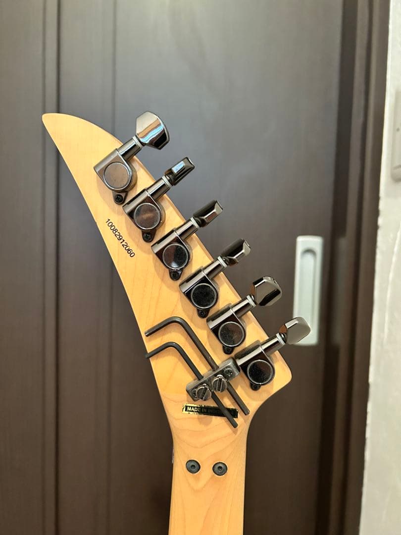 ギター KRAMER SC211