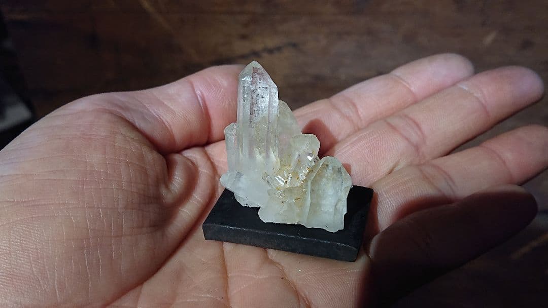 国産水晶のクラスター オブジェ