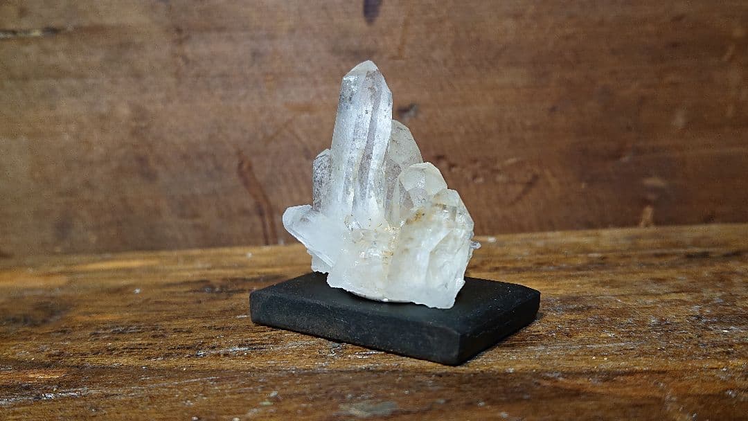 国産水晶のクラスター オブジェ