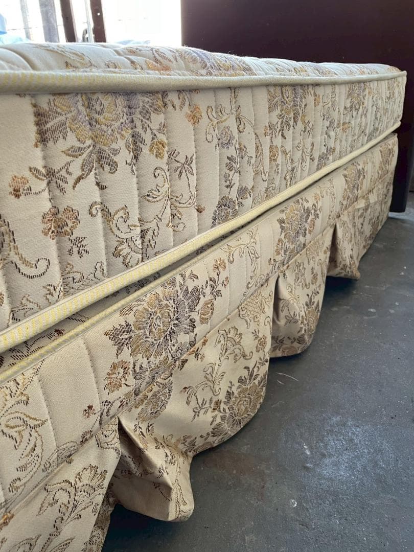 シモンズ 電動ベッド（1） シングル ポケットコイルマットレス付 動作確認済み