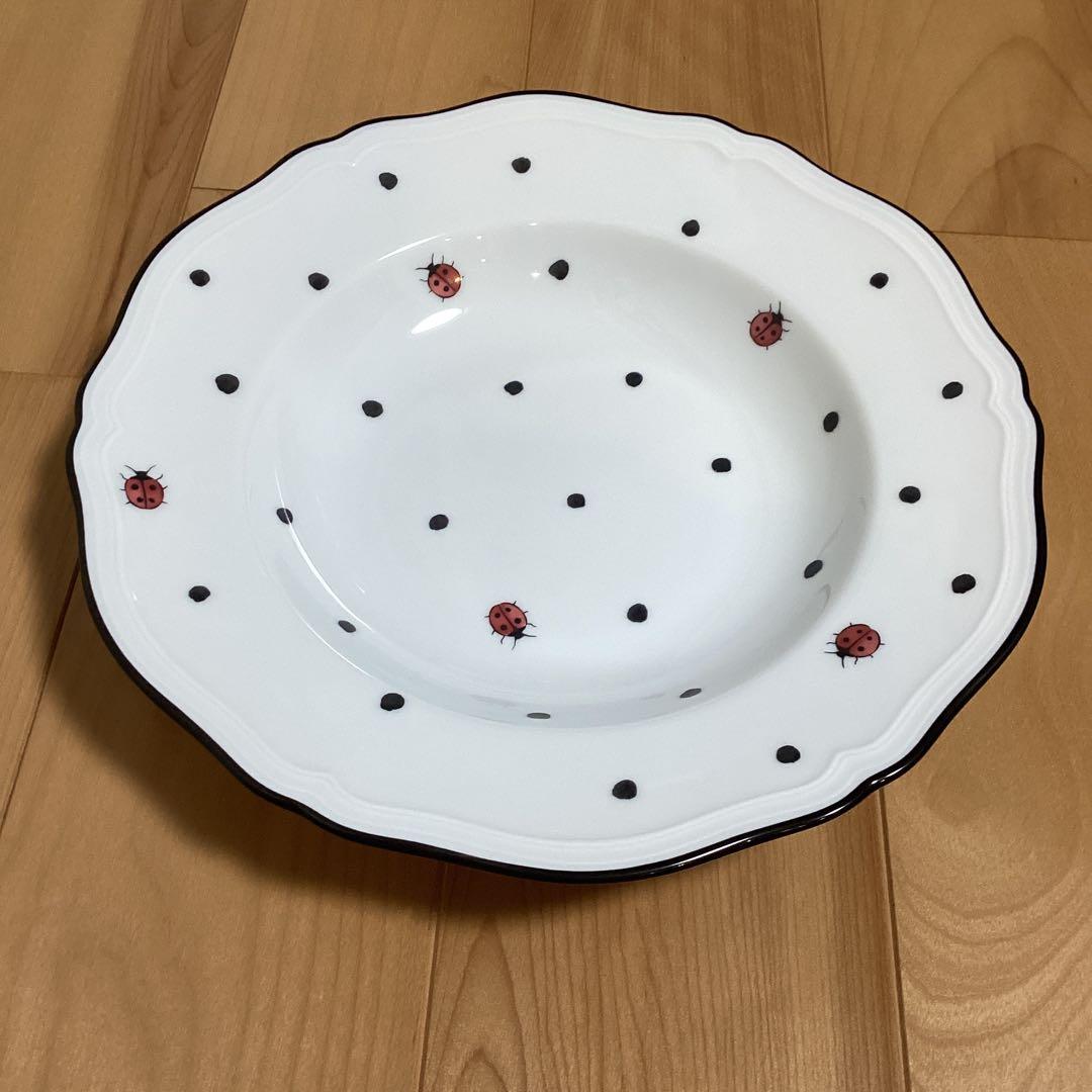 リチャード ジノリ　イタリアンポア　テントウムシ　スタプレート