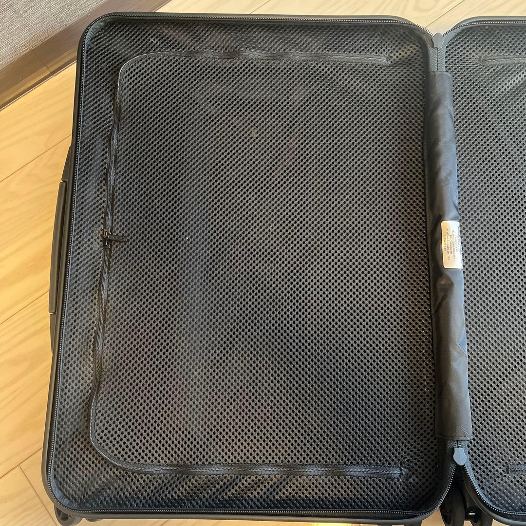 リモワ　ポルシェ コラボ　スーツケース　機内持ち込み