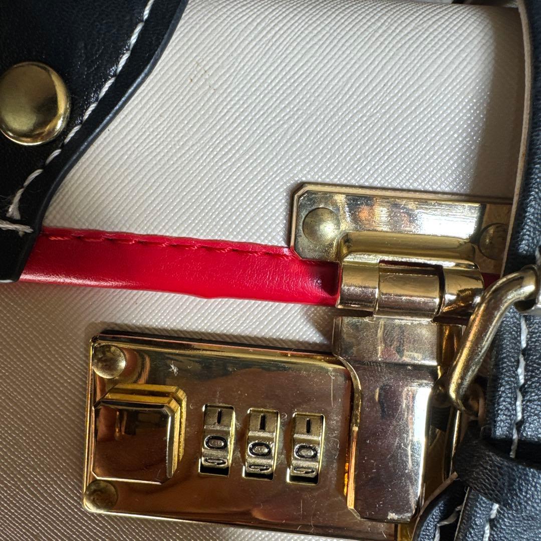 H*2様 ディズニーストア　ミッキーズホテル　キャリーケース　廃盤　限定