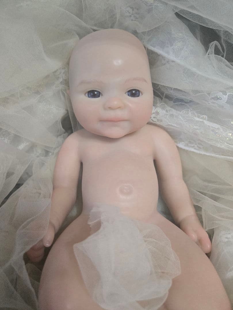 シリコンリボーンドール。お口が開く美人さん。