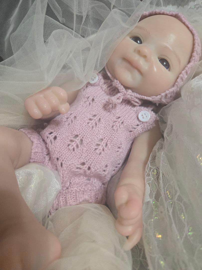 シリコンリボーンドール。お口が開く美人さん。