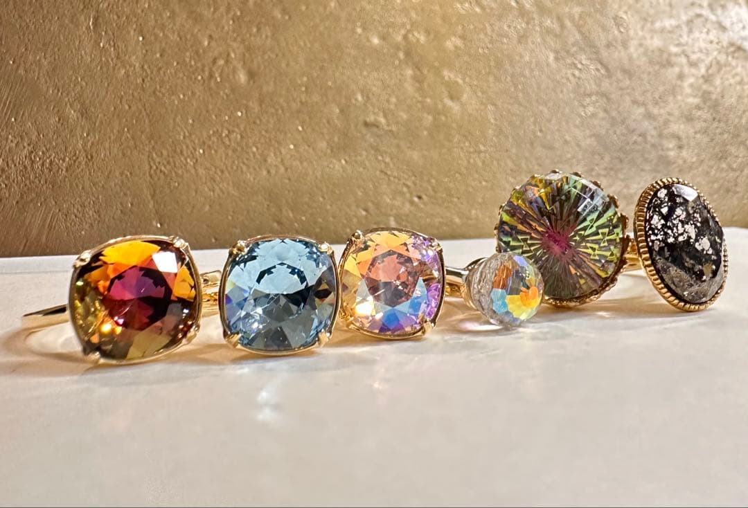 スワロフスキークリスタル®︎ 朝焼けの大聖堂　ステンドグラス　ポニーフック