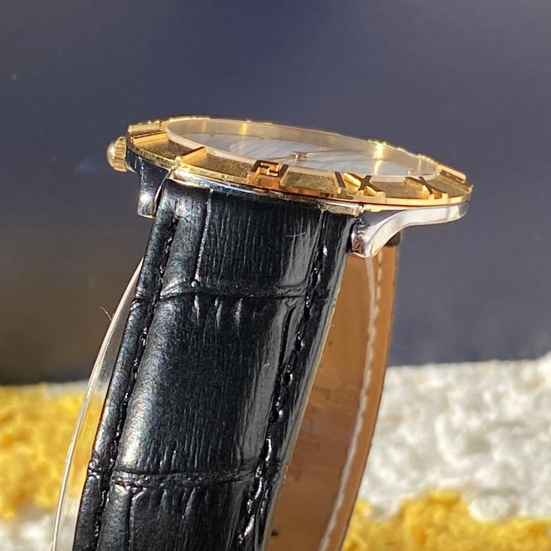 FENDI ローマ数字インデックス 時計