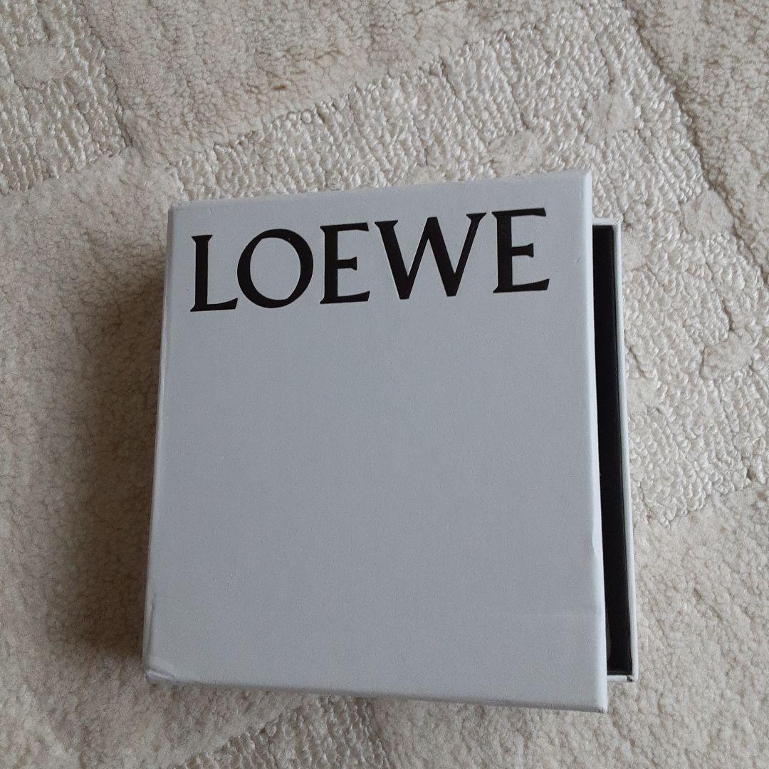 『美品』LOEWE ゴールド キーホルダー・キーリングとブローチセット