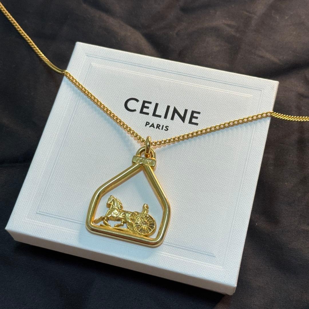 【極美品】CELINE セリーヌ 馬車ロゴ チャーム&ネックレス ゴールド