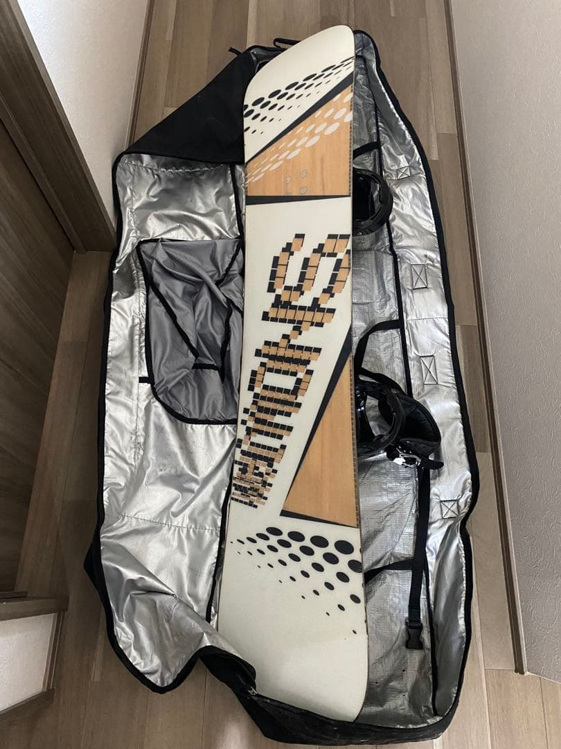 スノーボードセット　ボード、ブーツ