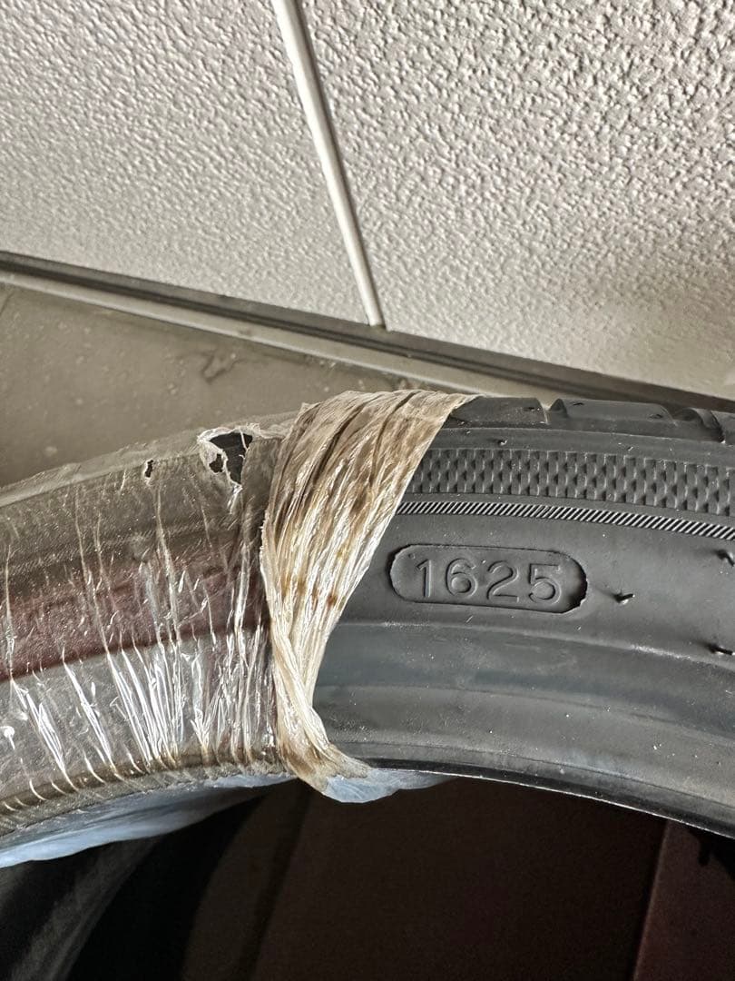 るな　最終値下げ　新品ハンコックタイヤ　255/35r18 2本