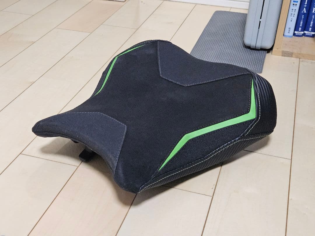 最終値下げ　ZX-25R /4R用　LUIMOTOシートカバー