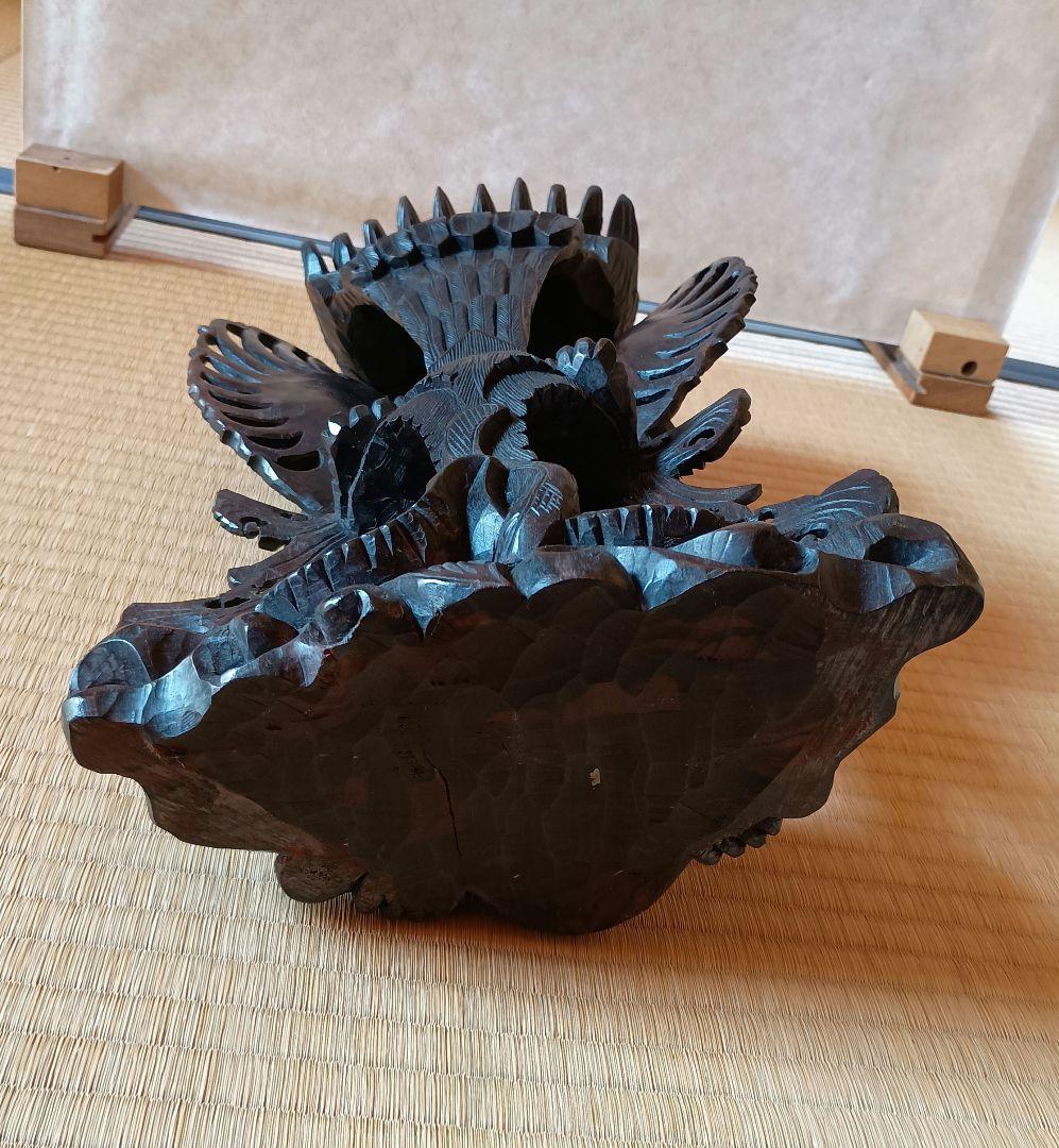 ガルーダに乗ったヴィシュヌ神の木彫り　高さ40cm