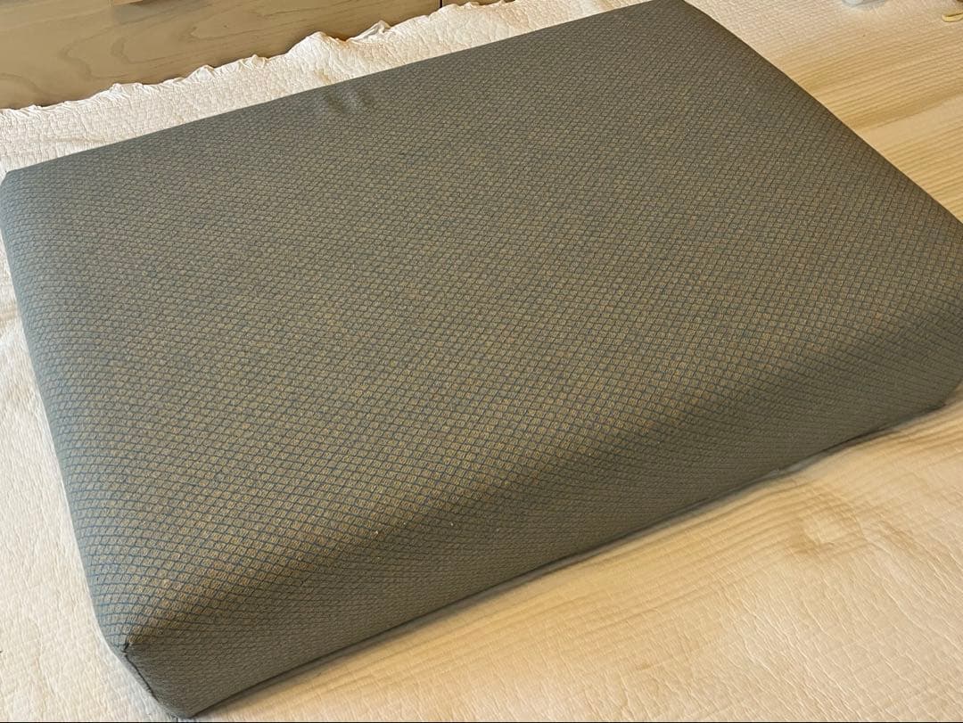 ACTUS キューブ ロースツール ベンチ