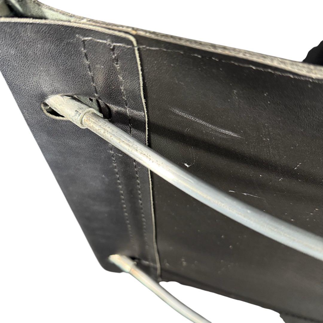 HR742 マルトスタム チェア 皮　リプロダクト 革　カンティレバー レザー