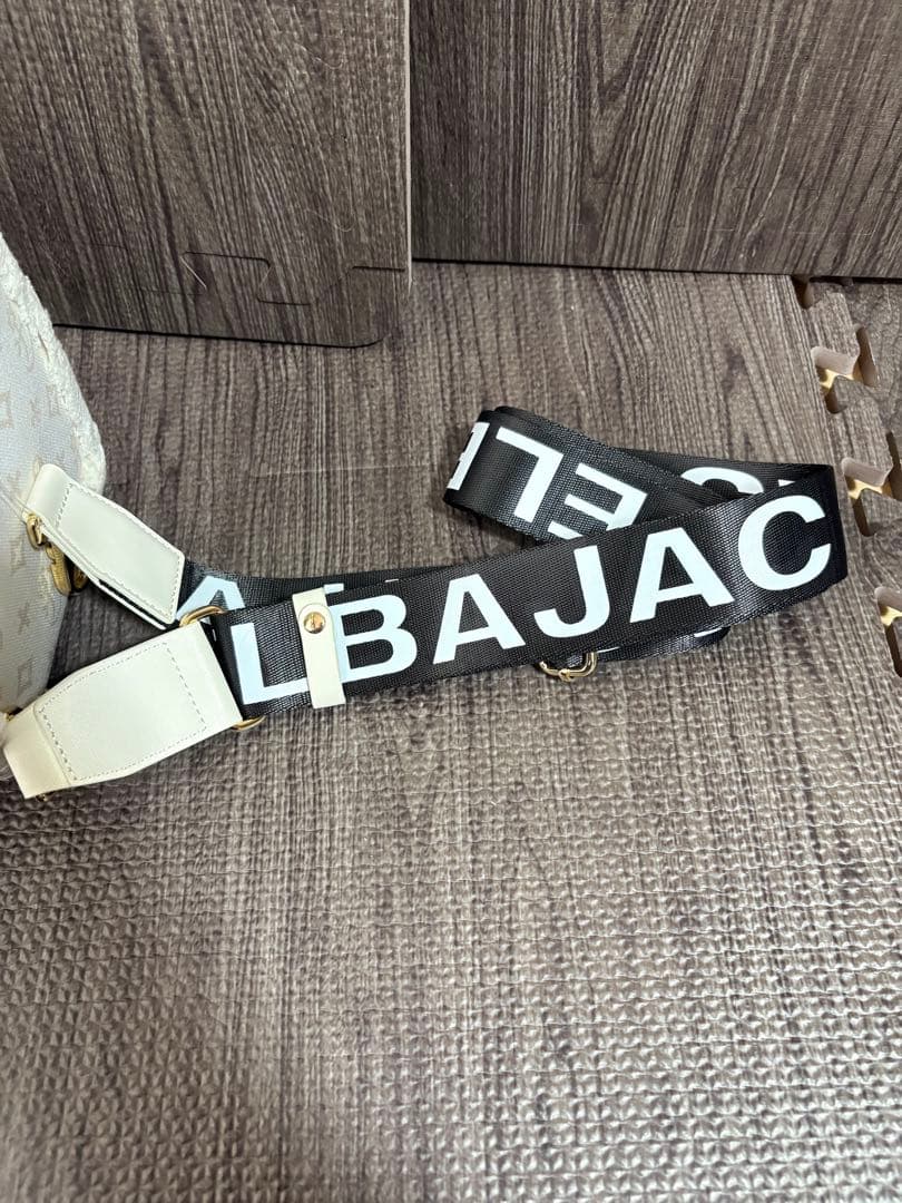 カステルバジャック　バッグ ホワイト　定価20,900円