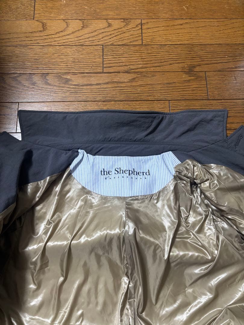 the Shepherd ステンカラーコート グレー